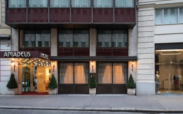 Отель Arthotel ANA Amadeus Австрия, Вена - отзывы, цены и фото номеров - забронировать отель Arthotel ANA Amadeus онлайн вид на фасад