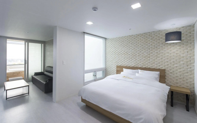 Yeosu Sun Hill SPA Pension
