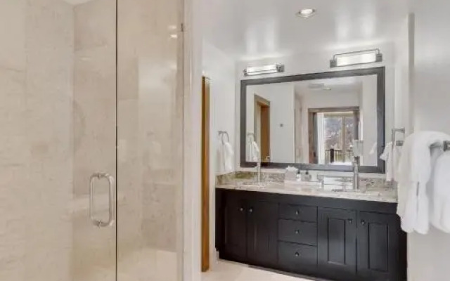 Edgemont 2602 - Luxury Ski-in Ski-out Condo