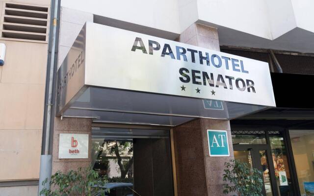 Отель Aparthotel Senator Barcelona вид на фасад