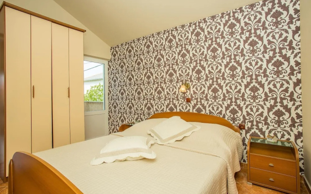 Apartments Nada Palit