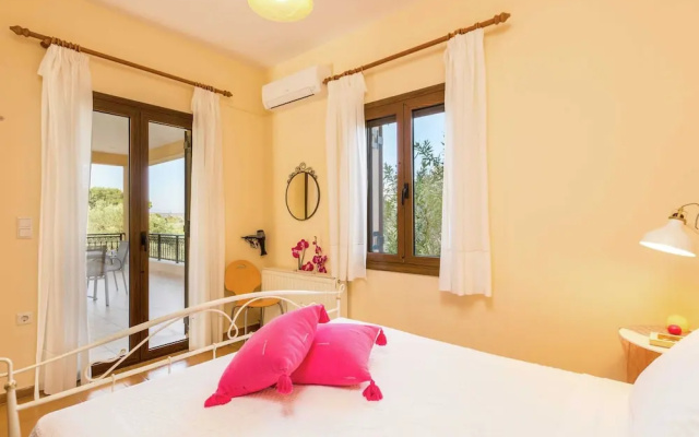Spacious Apartment in Prines near Sea