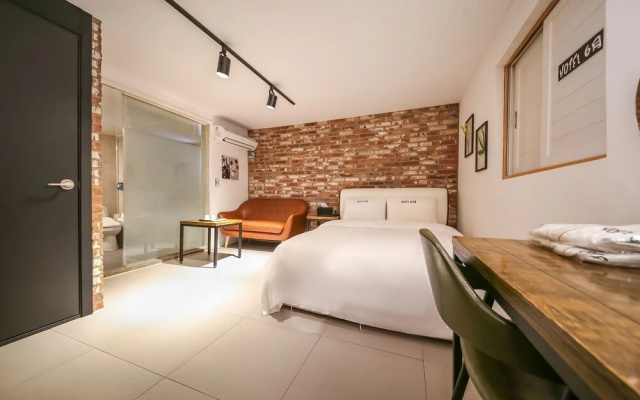 Cheonho Hotel June