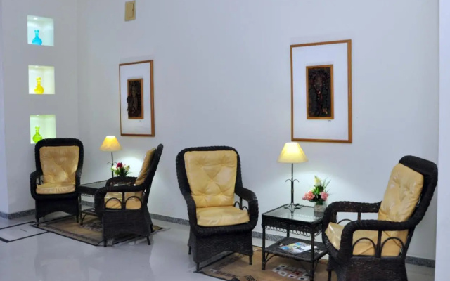 Machado's Plaza Hotel