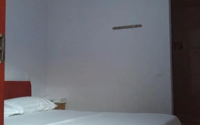 Xinglong Inn