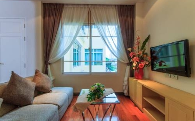 Отель Ekkamai Prestige Бангкок комната для гостей