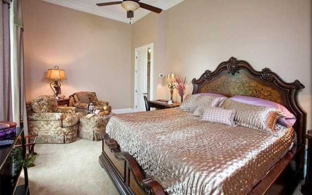 Riverside Inn B and B