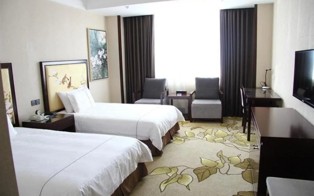 Halo Hotel