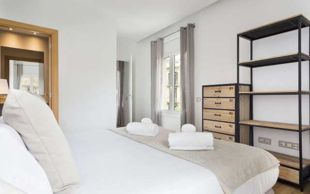 Amister Apartments