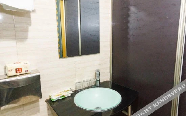 Yibai Business Hotel(杭州宜佰商务酒店)