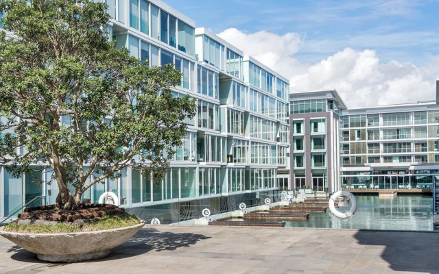 QV 2 Bedroom Apt Overlooking Marina -680