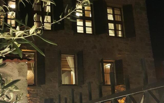 Aristonicus Boutique Hotel Турция, Дикили - отзывы, цены и фото номеров - забронировать отель Aristonicus Boutique Hotel онлайн вид на фасад