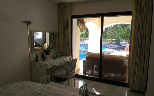 Villa El Nido with Mountain & Sea Views