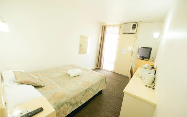 Jacksons Motor Inn