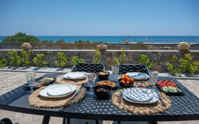 Mneme Suites & Villas