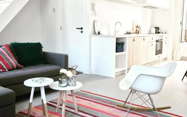 Bright City Design House!
