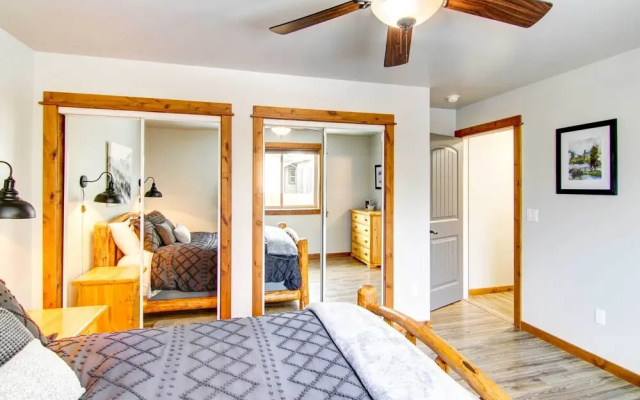 Cozy Belgrade Home Near Skiing, Hiking & Airport!