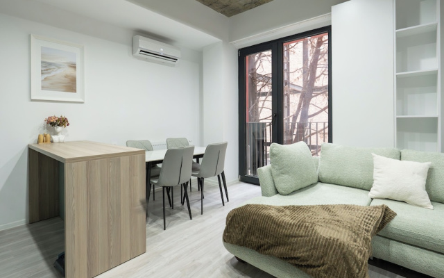 Bright 1BR apartment in Avlabari