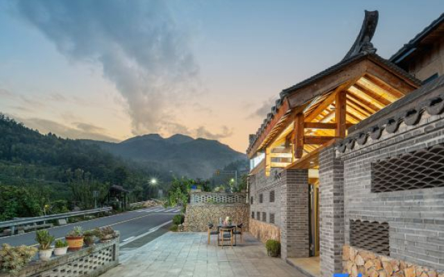 Warm and cool homestay