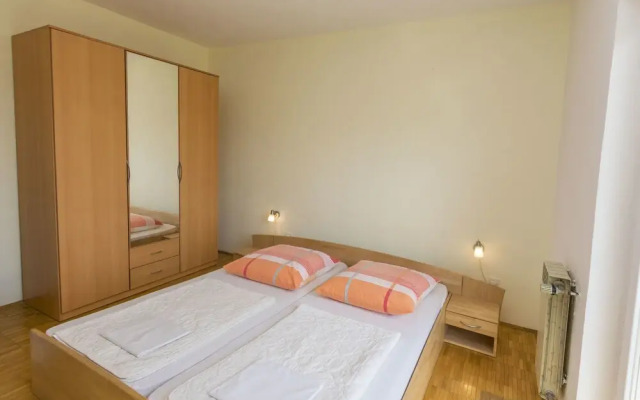 Apartments Jelka