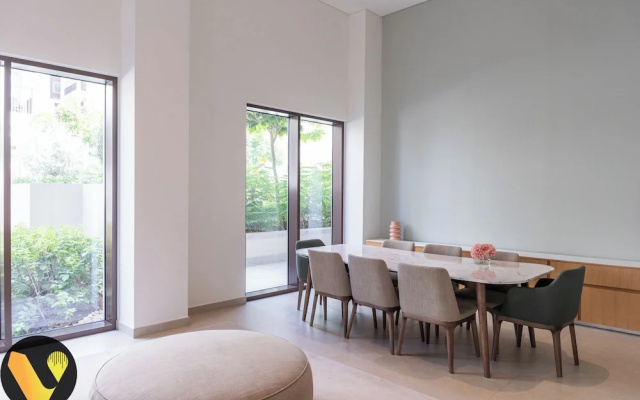 Vogue | Breeze Creek Beach | Waterfront Living