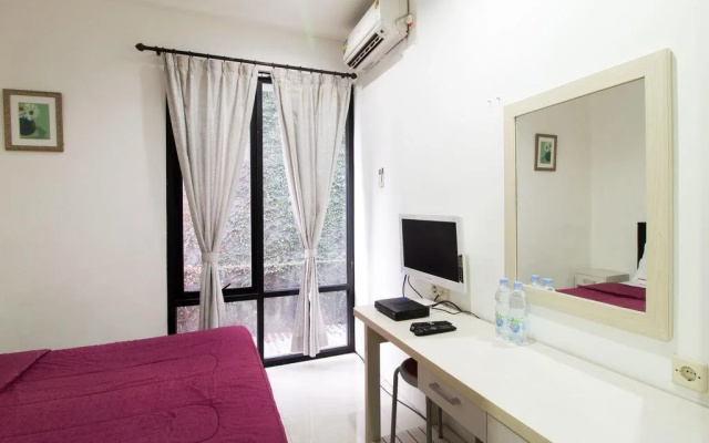 RedDoorz Apartment @ Cilandak