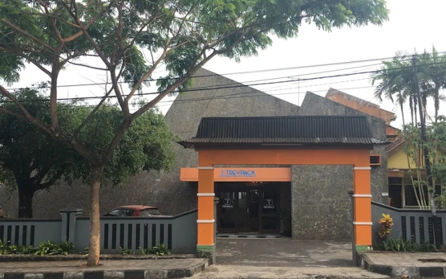 Hotel Budi Famili 2 by OYO Rooms