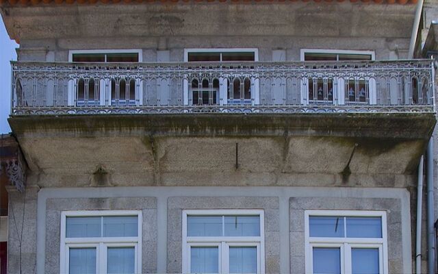 Отель Liiiving In Porto - Central Secret Balcony Порту вид на фасад