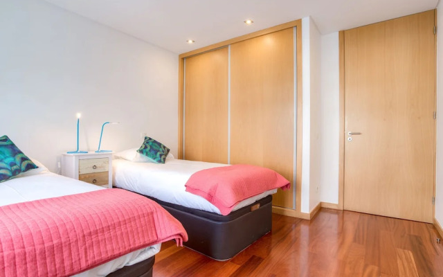 Pretty Porto Apartment by Soulsharing