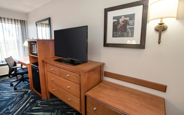 Hampton Inn Louisville-North/Clarksville
