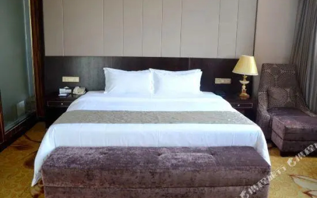 Sanhe International Hotel