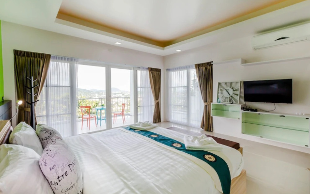 Chalong Hill Tropical Garden Homes