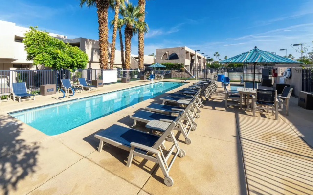 GetAways at Vista Mirage