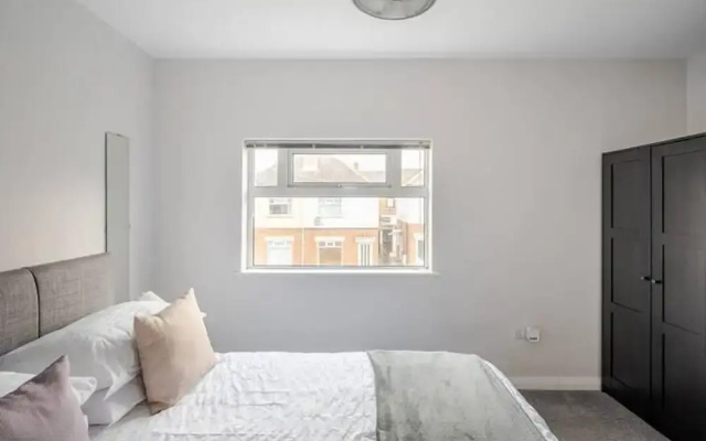 Ekaya Cozy Belfast With 2 Bedrooms