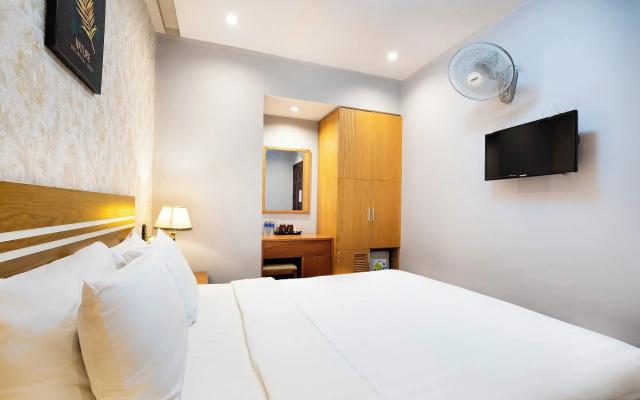Lucky Star Hotel 266 De Tham