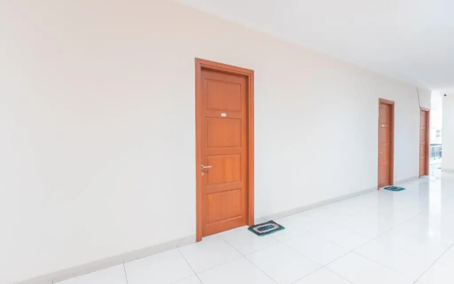 RedDoorz Near Universitas Esa Unggul Bekasi Harapan Indah