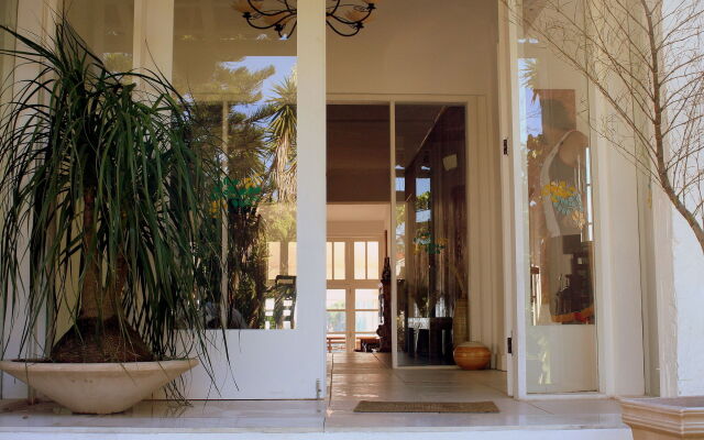 Отель Buzios Espiritualidade Resort Caravelas вид на фасад
