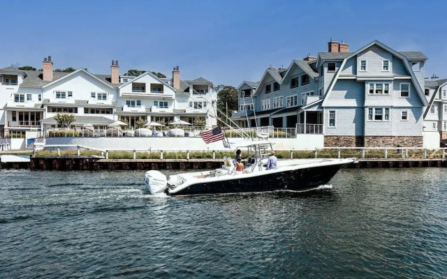 Canoe Place Waterfront Residences