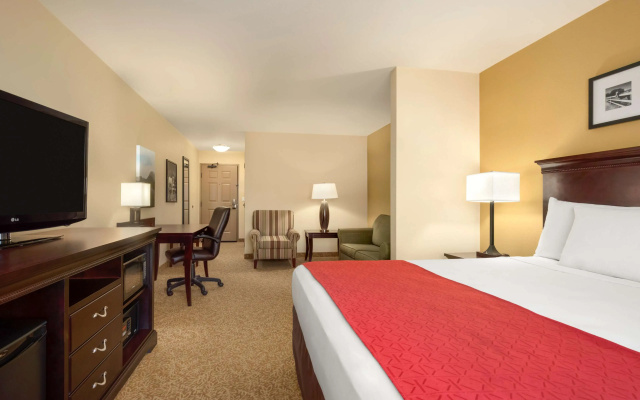 Country Inn & Suites by Radisson, Minot, ND