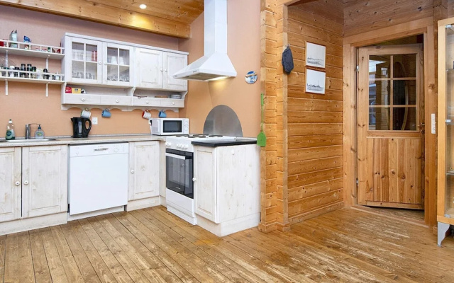 6 Person Holiday Home in Farvang
