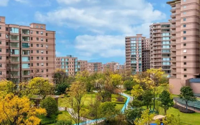 Mercure Yunhu Hotel (Fuxianhu Scenic Area Branch)