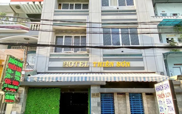 Thien Son Hotel