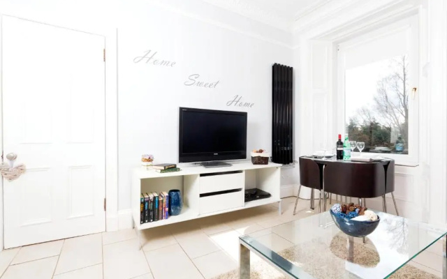 Edinburgh Near Centre Luxury Apartment