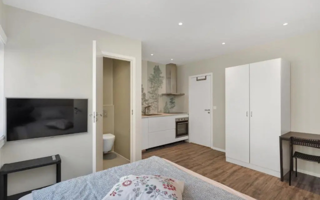 Central Studio Apartment