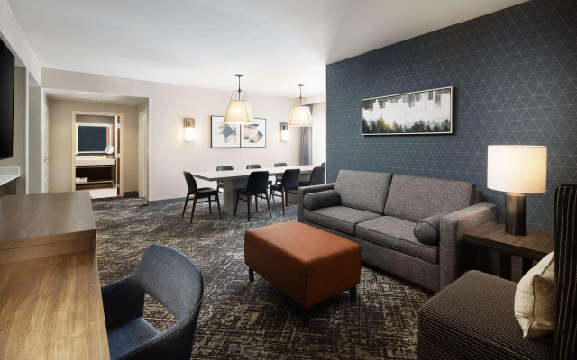 Hilton Charlotte Airport