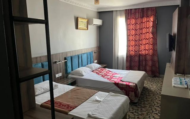 Metros Hotel