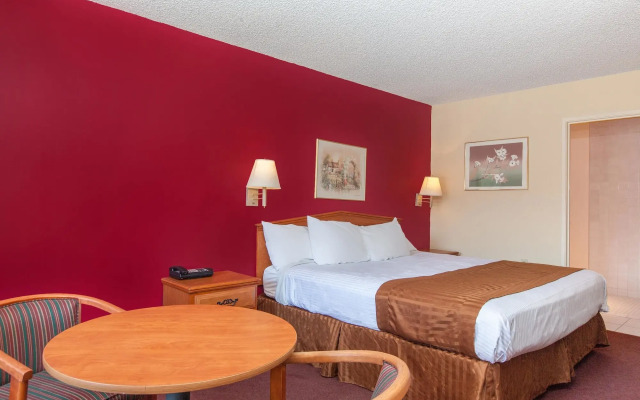 Americas Best Value Inn & Suites Bakersfield Central