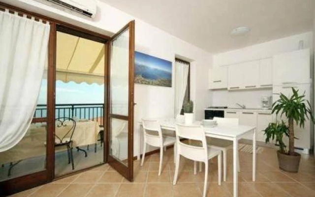 Residence I Vigneti Del Garda