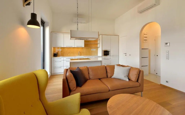 Contactless Key-Box Check-in Apartments by Ambiente