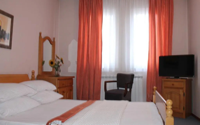 Europa Motel